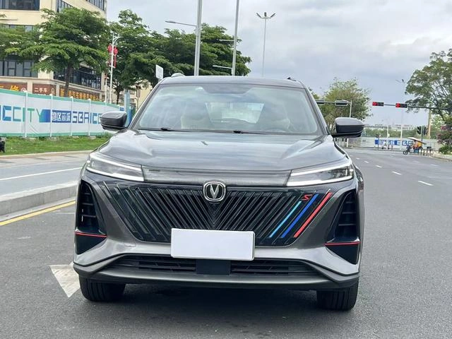 تصدير سيارة سيارات 2022 Changan CS75 PLUS مستعملة 1.5T FWD أفضل سعر FOB سيارة دفع رباعي بالجملة من الصين
