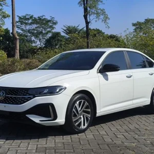 سيارات 2023 Volkswagen Lavida 300Tsi DSG مستعملة 1.5T FWD شحن سريع