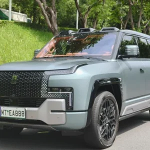 سيارة Yangwang U8 2023 مستعملة 2.0T four motors all-wheel drive 29000 كم