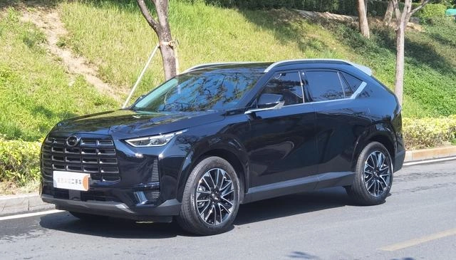 تصدير سيارة سيارات 2024 Gac GS4 Max مستعملة 1.5T FWD للبيع سيارة دفع رباعي بالجملة من الصين بمسافة 0 كم