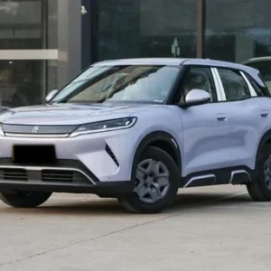 2025 BYD Yuan Up 45.12kWh FWD - vista exterior frontal para exportación mayorista