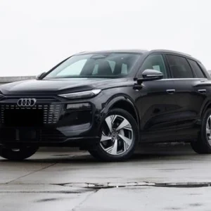 2026 audi q6l e tron 107kwh rwd vista frontal tres cuartos exterior en color de exportación
