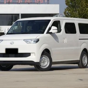 2026 ruichi ec75 58.24kwh fwd vista frontal tres cuartos exterior en color blanco para exportación B2B