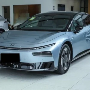 2026 xpeng p7 vista exterior frontal de tres cuartos inventario del distribuidor