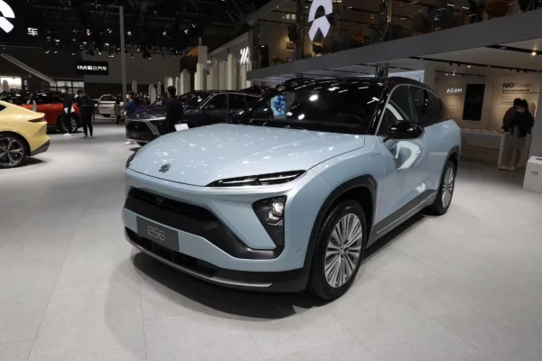 NIO ES6