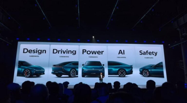 The all-new Xiaopeng P7 is now available: priced from 219,800 to 301,800 yuan, with a maximum range of 820km