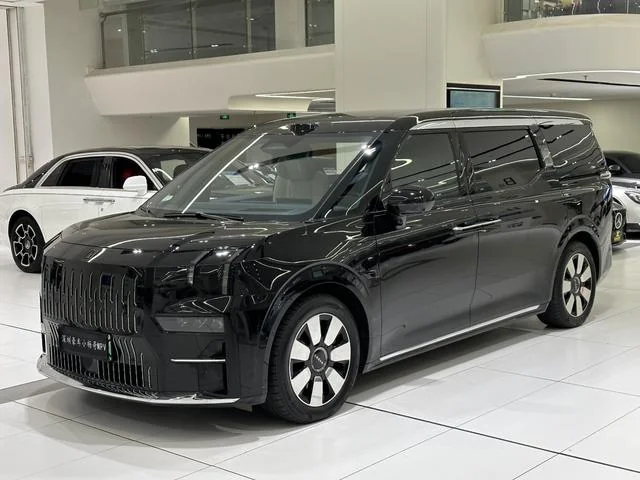 Used 2024 Zeekr 009 7 Seater Aisle Version 740km FWD
