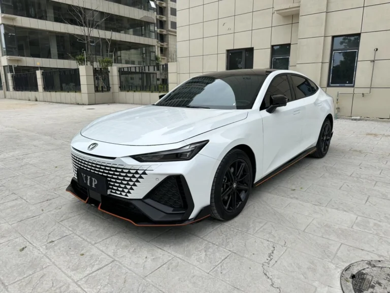 Used 2023 Changan UNI V