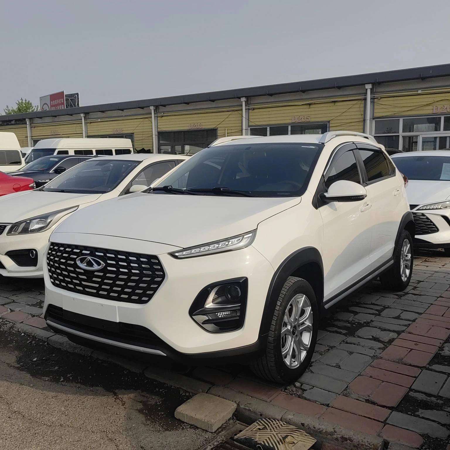 Used 2021 Chery Tiggo 3x SUV - Front View | B2B Auto Export