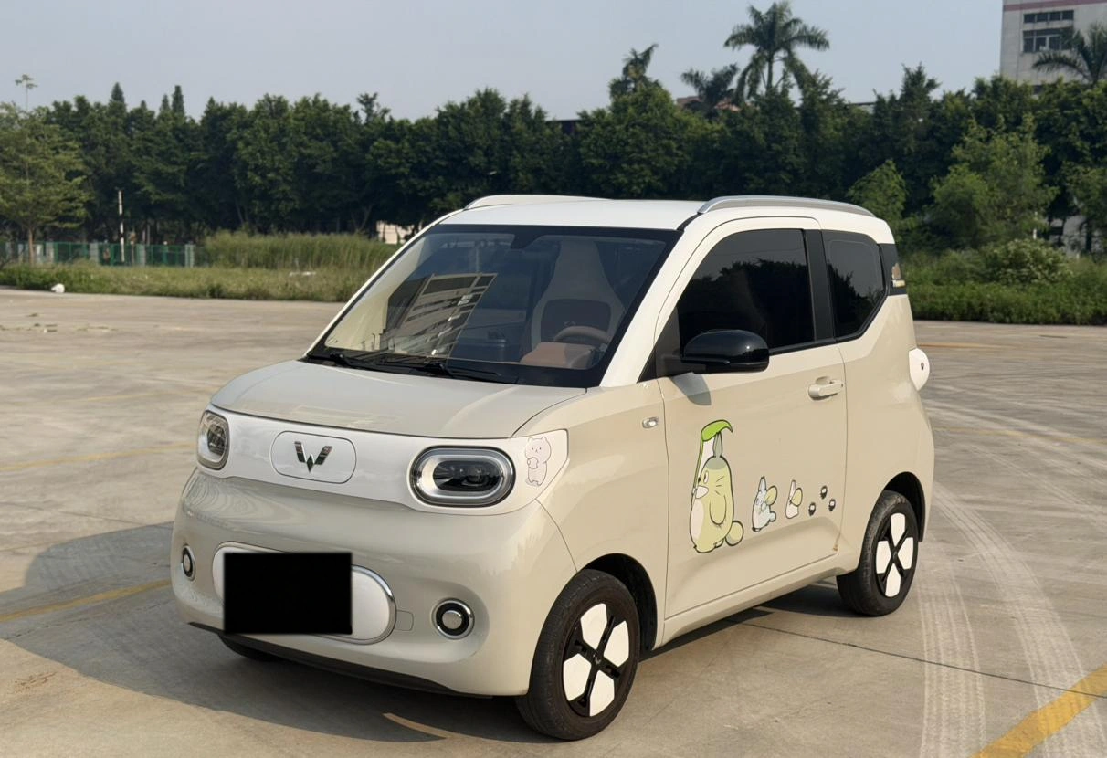 Used 2024 Wuling Hongguang mini EV Sedan - Front View | B2B Auto Export